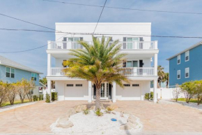 Sol Mate Roof top deck at the Beach Private heated pool spa and firepit